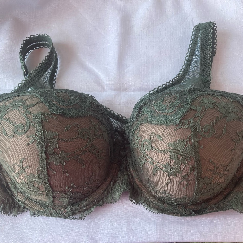 Victoria Secret bra